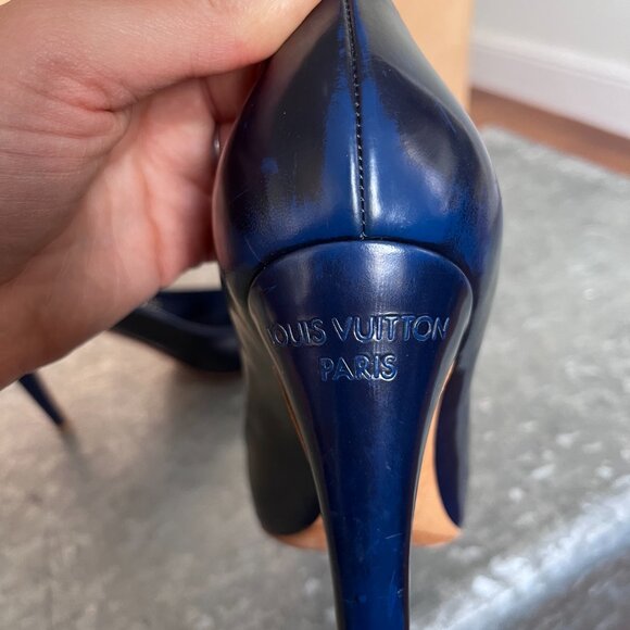 Authentic Louis Vuitton Navy Blue Leather Pumps - Picture 3 of 8
